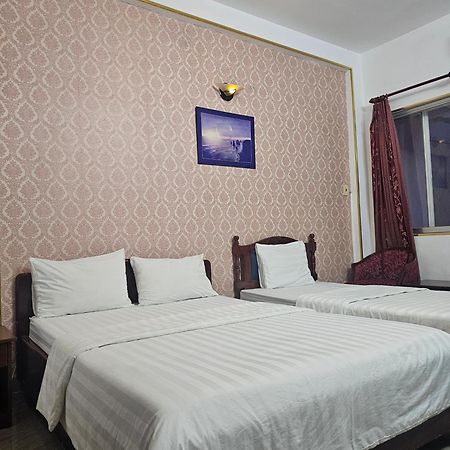 Khach San Trung Mai Cidade de Ho Chi Minh Exterior foto