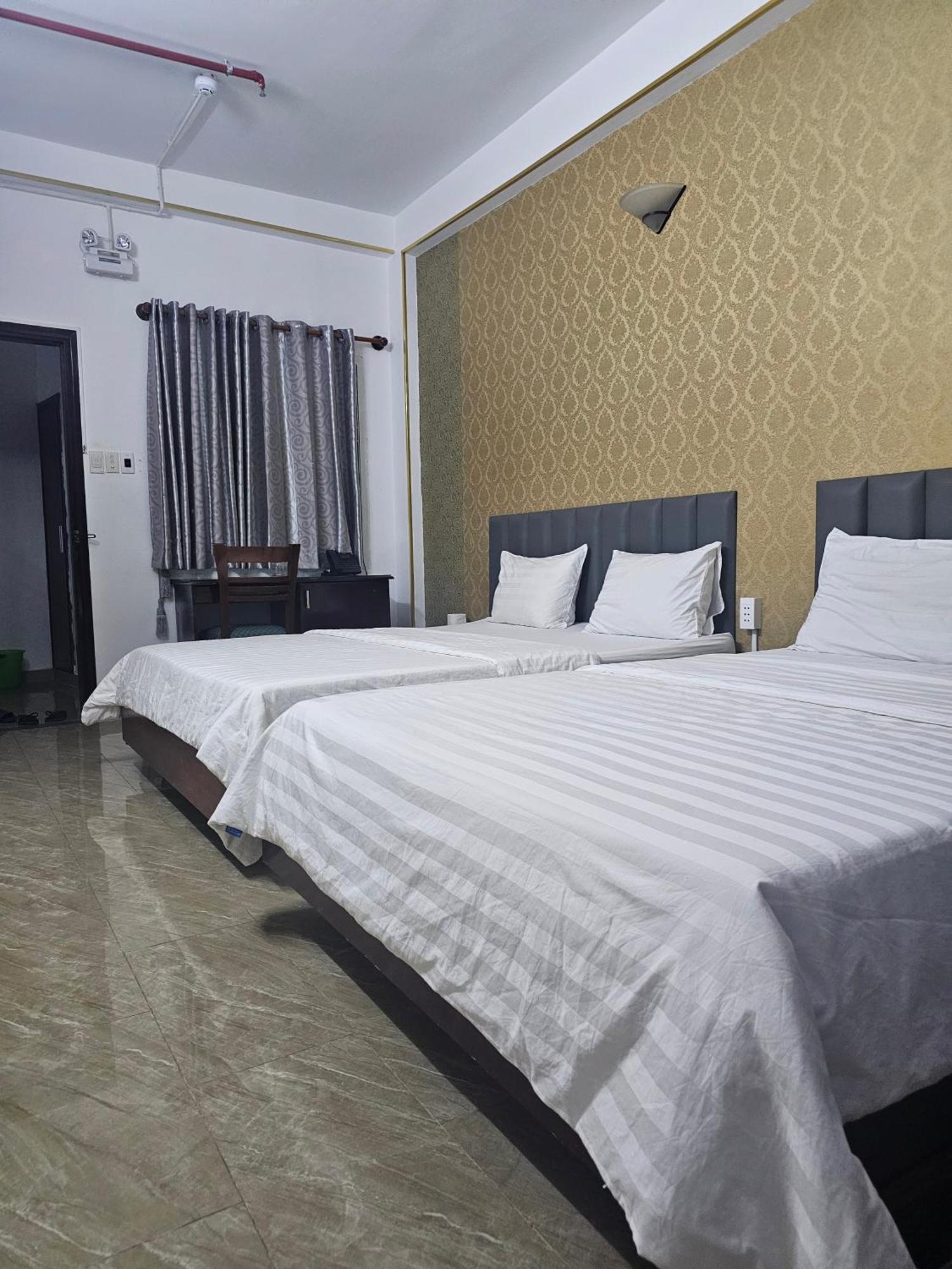 Khach San Trung Mai Cidade de Ho Chi Minh Exterior foto
