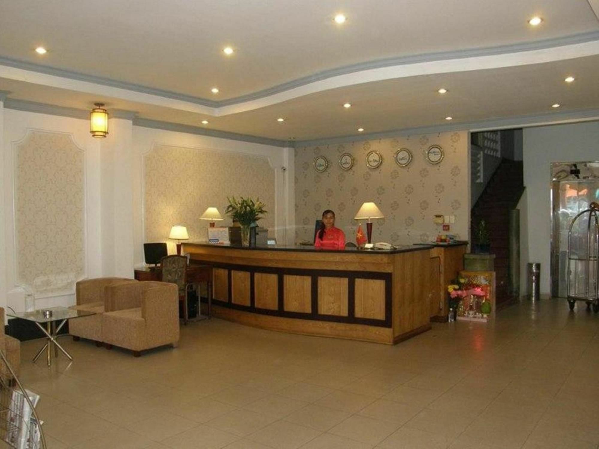 Khach San Trung Mai Cidade de Ho Chi Minh Exterior foto